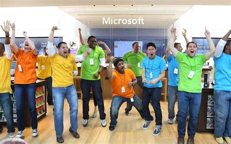 microsoft company store online employee.